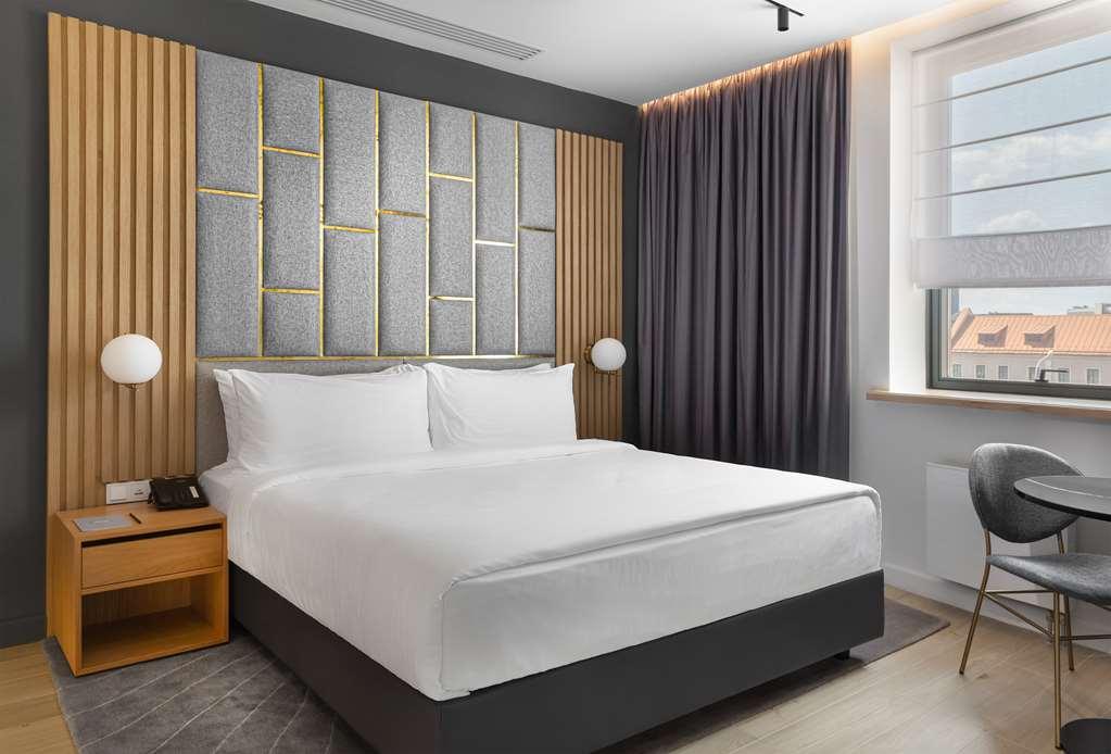 The Basilian Minsk, Curio Collection By Hilton Quarto foto